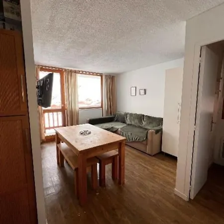Modern At The Foot Of The Slopes *
