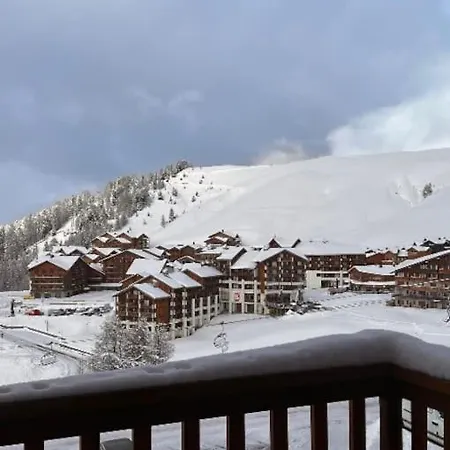 Modern At The Foot Of The Slopes Apartment *